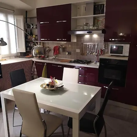 Appartamento Casa Easy Nel Centro Storico Di